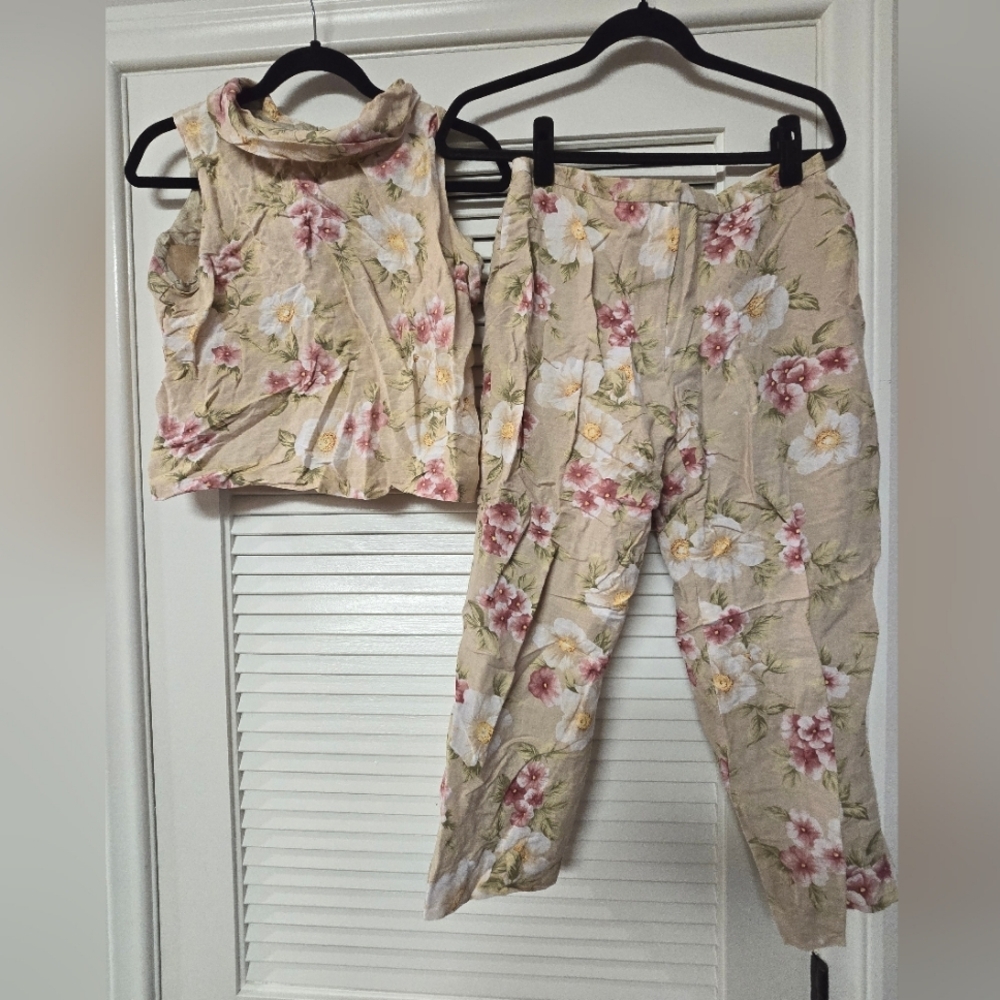 Jones New York Country - Vintage Floral Two Piece Pant & Top Set
